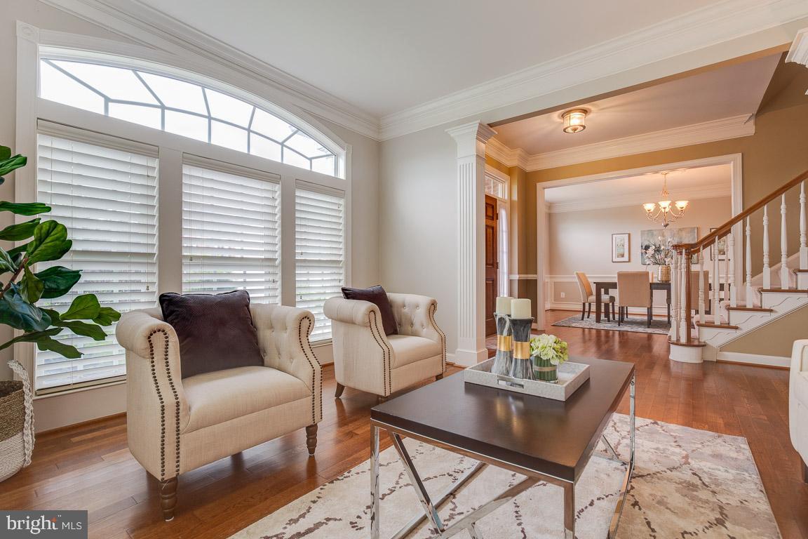 41777 Purpose Way Aldie, VA 20105 - Photo 9 of 44 Living Room