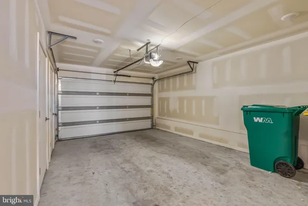 $3,500 | 3000 Schirra Lane, Philadelphia, PA 19125