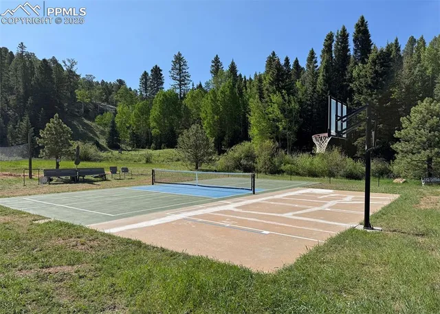 a view of a basketball court
