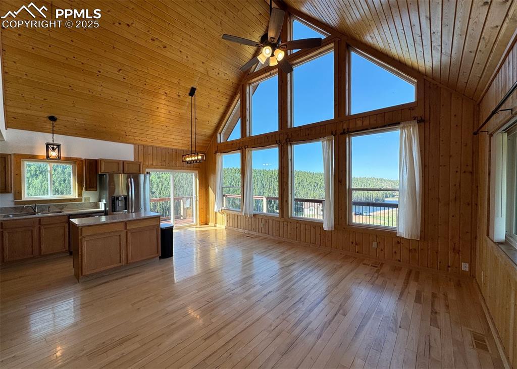 61 Muskrat Lake View Divide, CO 80814 - Photo 5 of 50 a large kitchen with hardwood floor and large windows