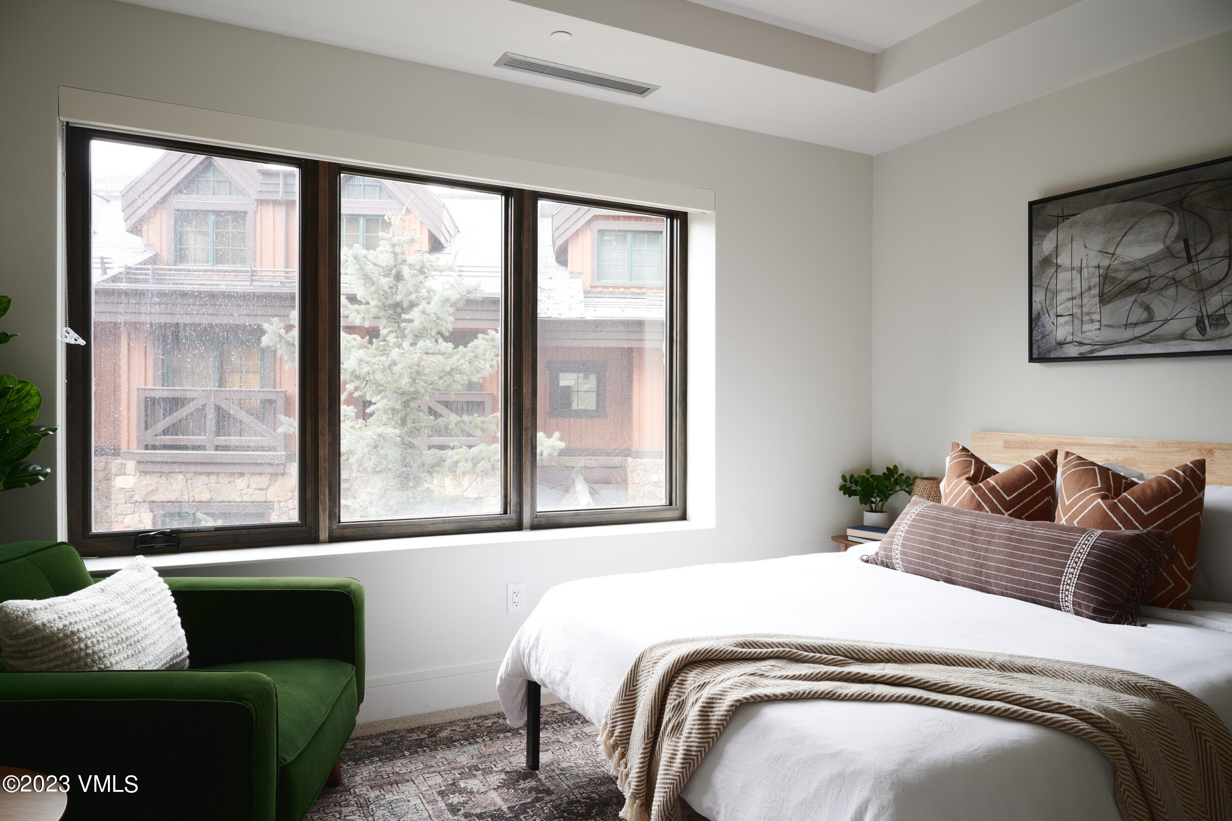 430 South Frontage Road East, Unit RUN Vail, CO 81657 - Photo 11 of 28 FFCO-Altus Local-ResidenceG-IanWarren-We