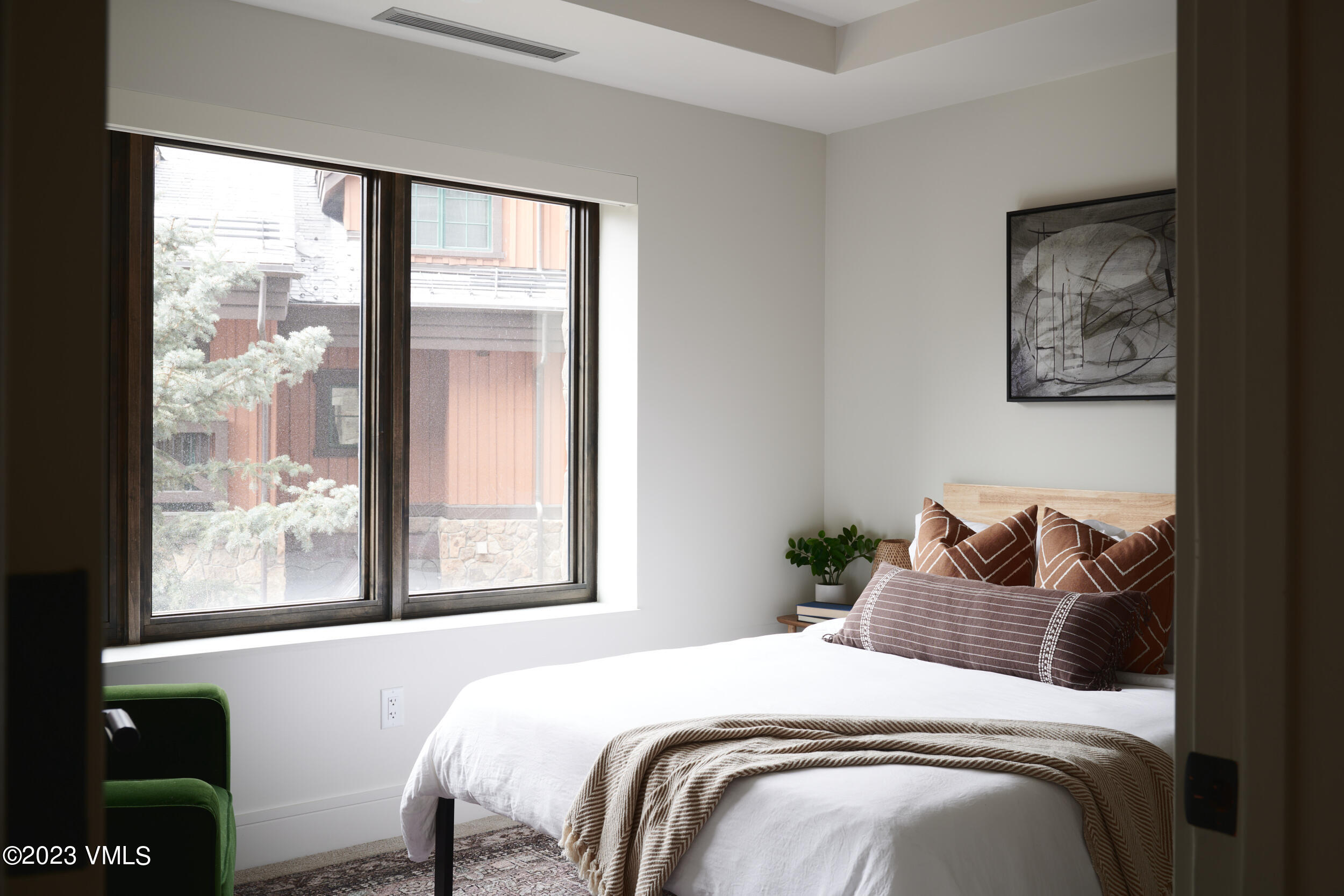 430 South Frontage Road East, Unit RUN Vail, CO 81657 - Photo 9 of 28 FFCO-Altus Local-ResidenceG-IanWarren-We