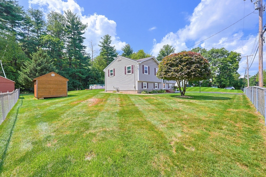 19 Bellflower Road Billerica, MA 01821 - Photo 7 of 42 Gallery Image 7