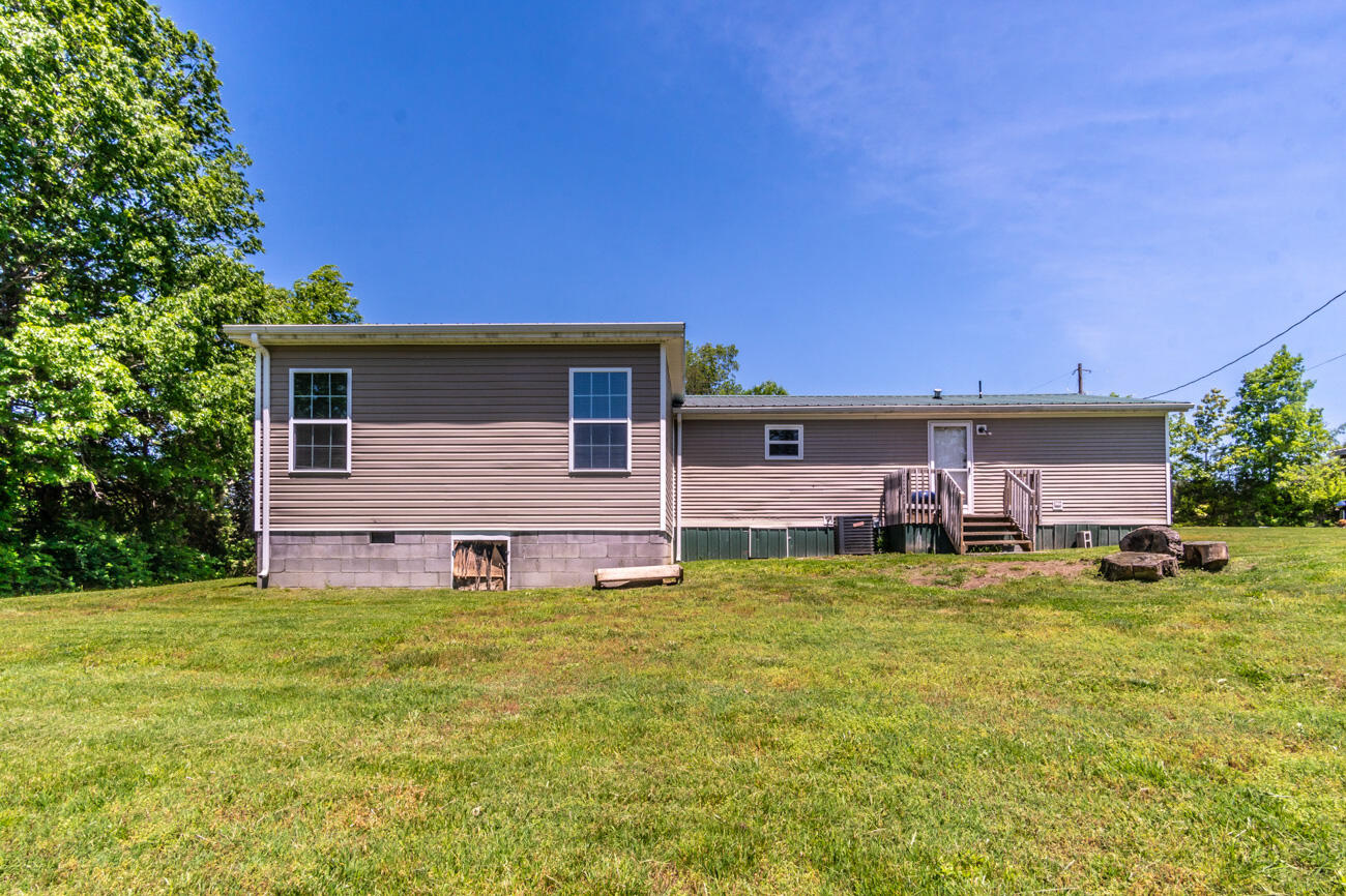 606 Cedar Cliff Road Waco, KY 40385 - Photo 3 of 36 110