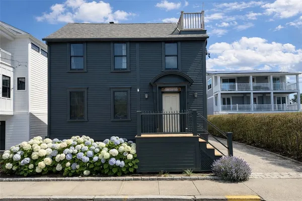 $3,500 | 24 Houston Avenue, Newport, RI 02840