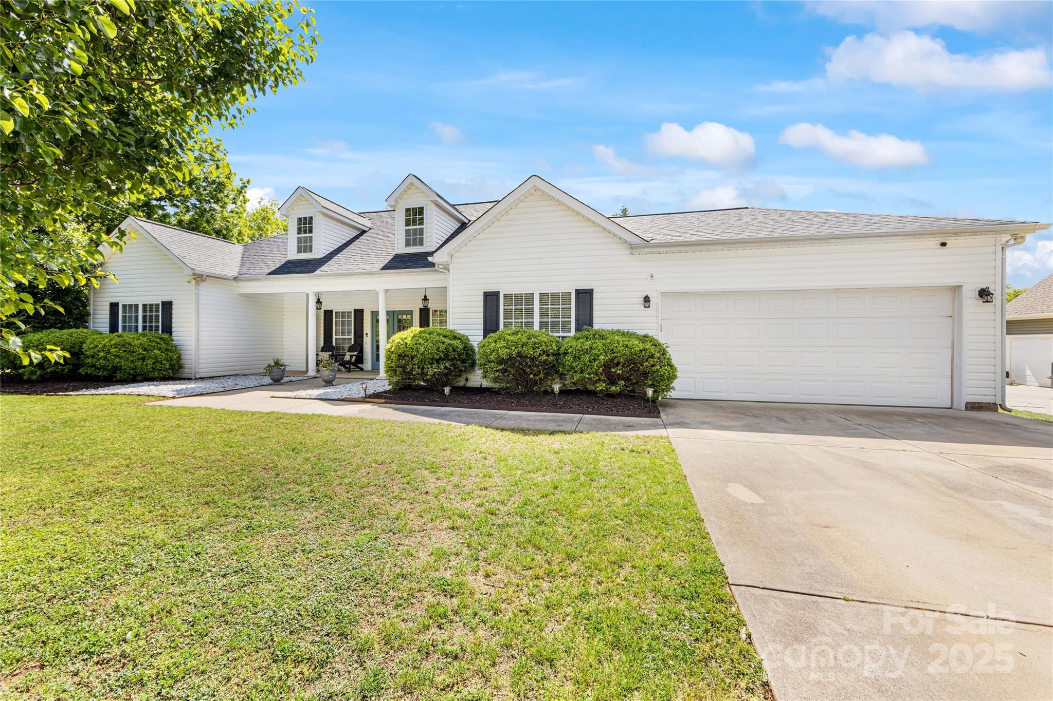1728 Privette Road Matthews, NC 28105 - Photo 5 of 44 Gallery Image 5