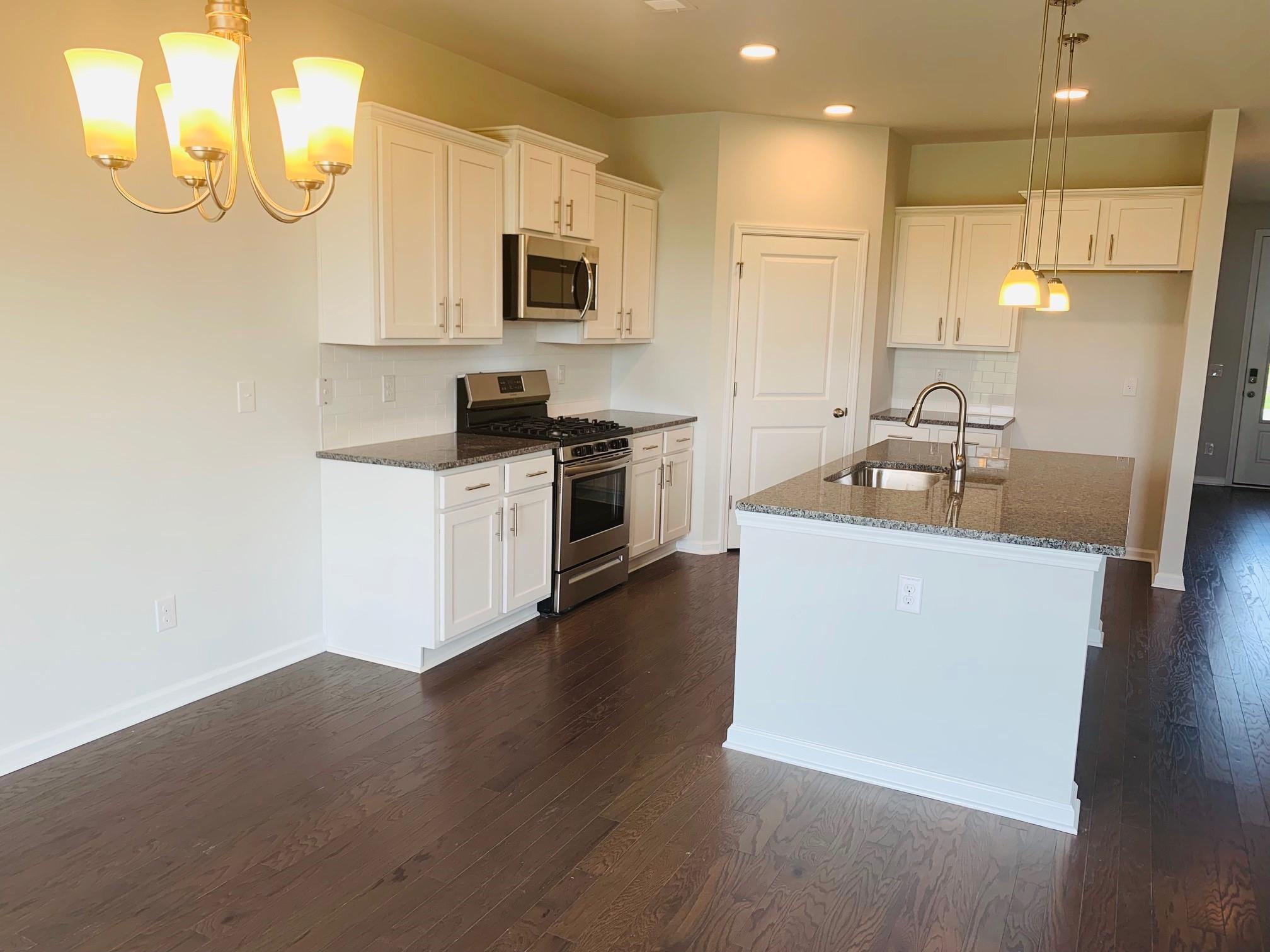 205 Rhodes Court Summerville, SC 29486 - Photo 5 of 48 Kitchen2