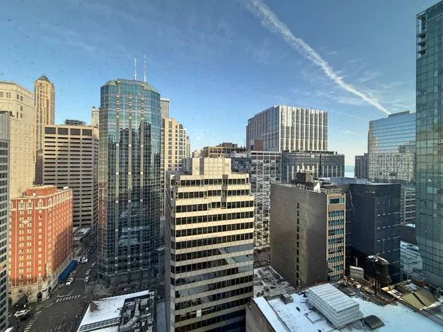 $6,500 | 211 East Ohio Street, Unit 2707, Chicago, IL 60611