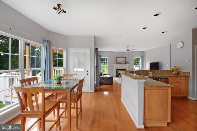 $956,000 | 21424 Alum Creek Court, Ashburn, VA 20147