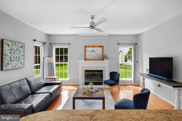 $956,000 | 21424 Alum Creek Court, Ashburn, VA 20147