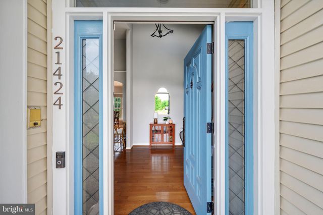 $956,000 | 21424 Alum Creek Court, Ashburn, VA 20147