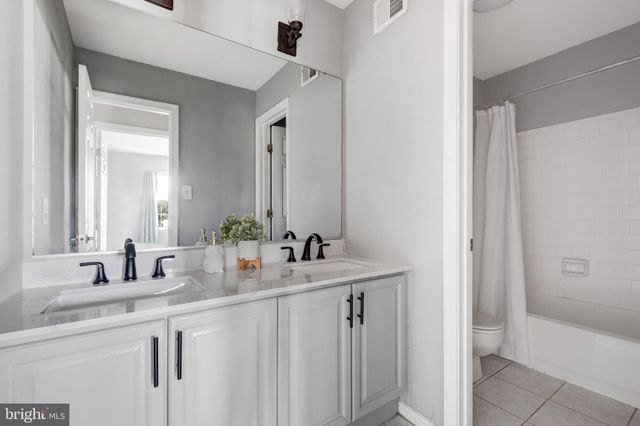 $956,000 | 21424 Alum Creek Court, Ashburn, VA 20147