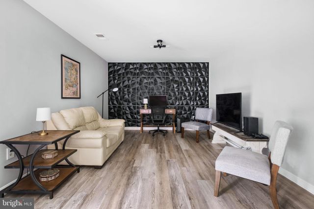 $956,000 | 21424 Alum Creek Court, Ashburn, VA 20147