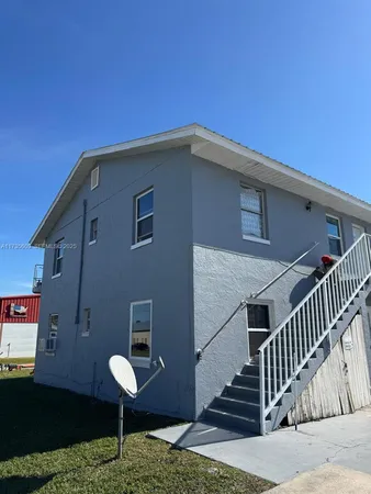 $1,100 | Sebring, Sebring, FL 33870
