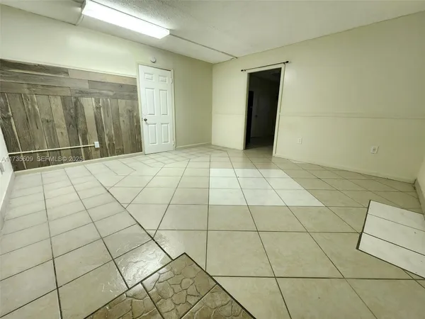 $1,100 | Sebring, Sebring, FL 33870