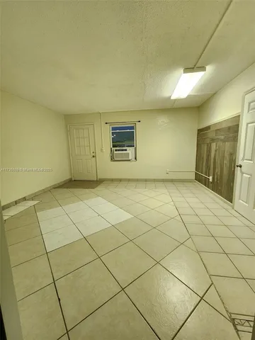 $1,250 | Sebring, Sebring, FL 33870