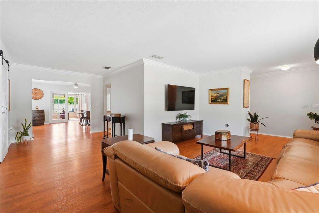 4214 Tee Road Sarasota, FL 34235 - Photo 20 of 93 Gallery Image 20