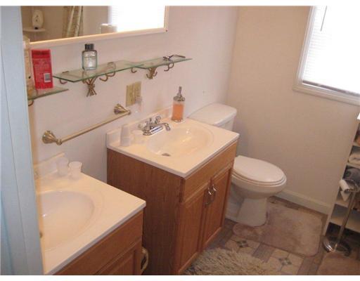 17 Ritas Way Glenburn, ME 04401 - Photo 13 of 24 Bathroom.