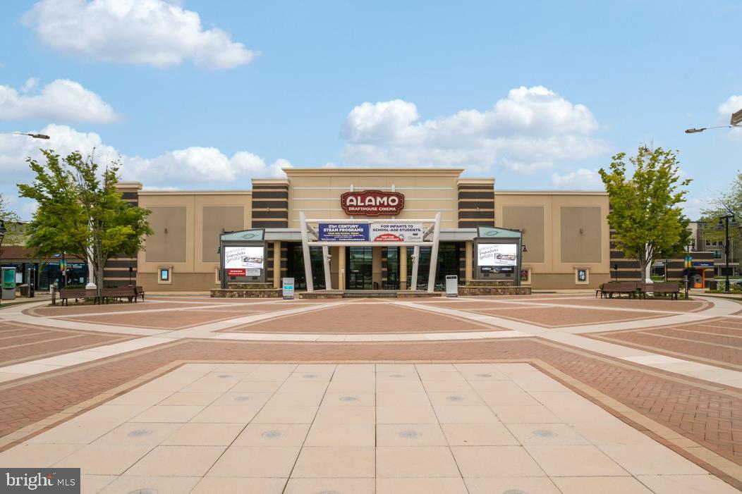 44721 Ellsworth Terrace Ashburn, VA 20147 - Photo 47 of 51 a view of a building with a street