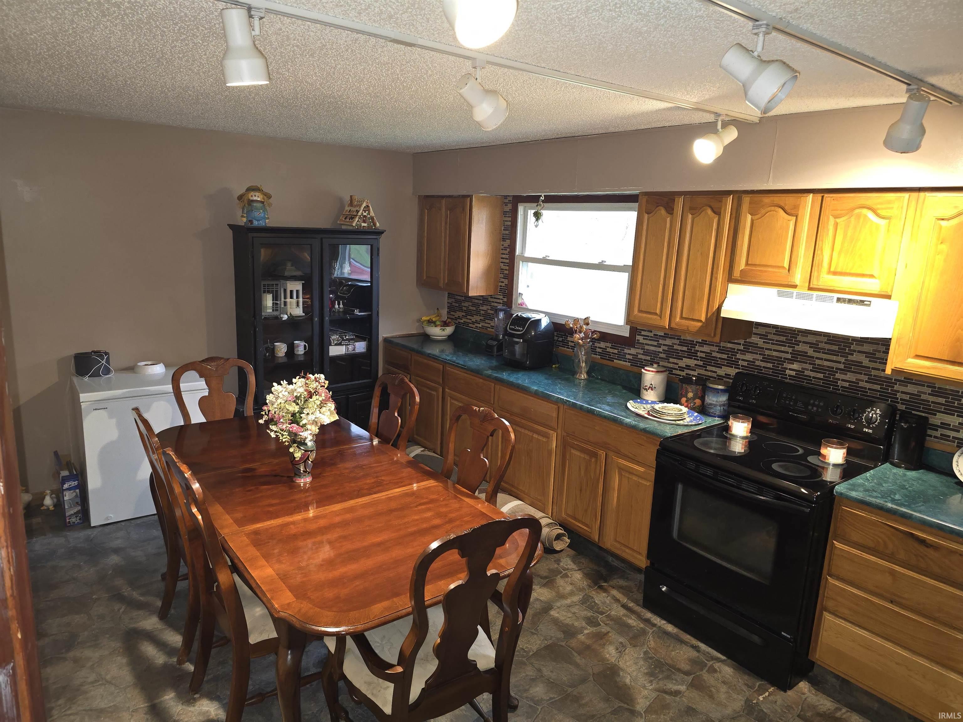 6411 South Old St Road Wabash, IN 46992 - Photo 7 of 14 Gallery Image 7