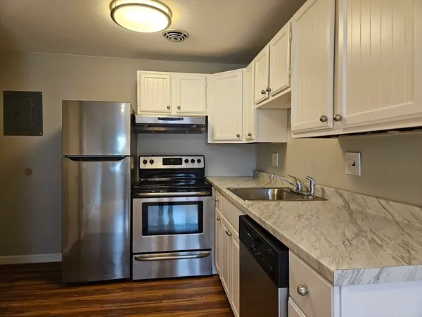$2,495 | 38 Carey Avenue, Unit 3, Watertown, MA 02472