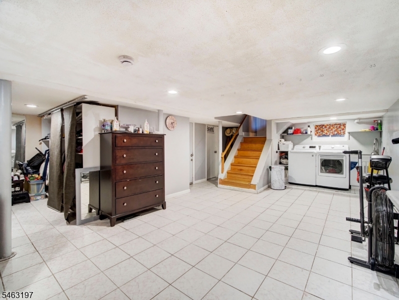 156 Hillside Road Elizabeth, NJ 07208 - Photo 27 of 31 Gallery Image 27