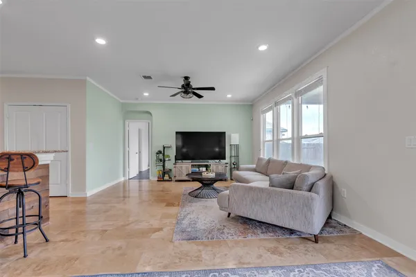 $2,400 | 128 Kavanaugh Street, Georgetown, TX 78628