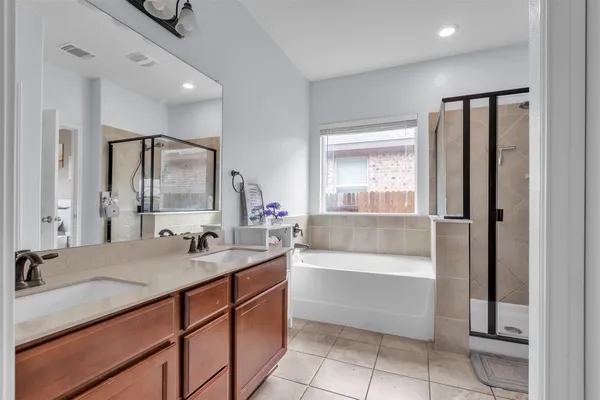 $2,400 | 128 Kavanaugh Street, Georgetown, TX 78628