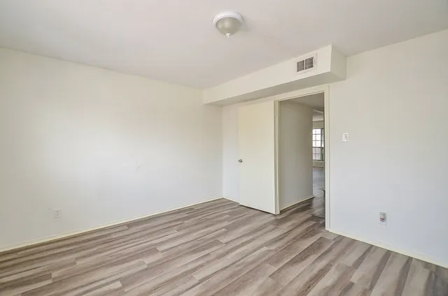 $1,350 | 1300 Eagle Lake Road, Unit 16, Sealy, TX 77474