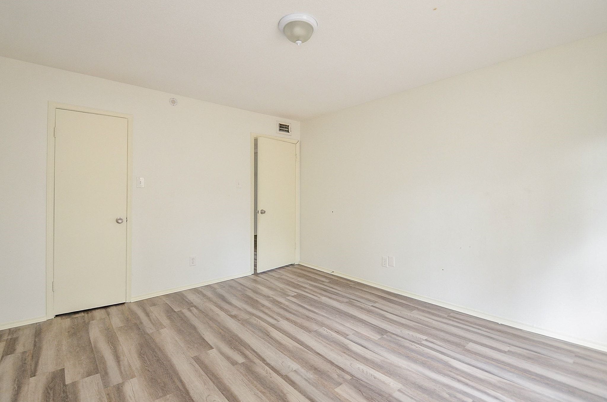 1300 Eagle Lake Road, Unit 16 Sealy, TX 77474 - Photo 9 of 11