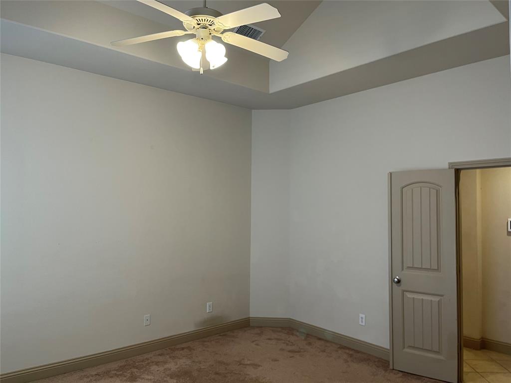 817 La Cima Irving, TX 75039 - Photo 32 of 40