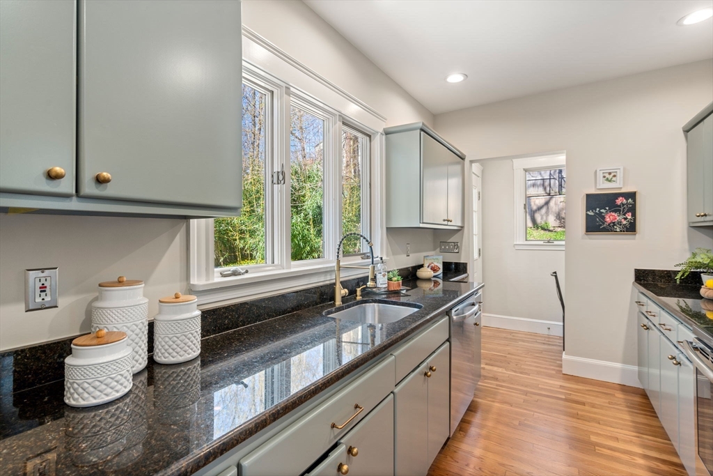 22 Fells Road Winchester, MA 01890 - Photo 13 of 38 Gallery Image 13