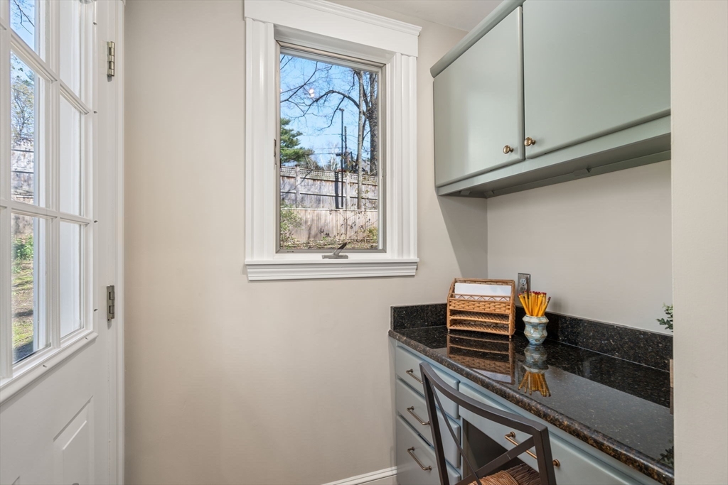 22 Fells Road Winchester, MA 01890 - Photo 14 of 38 Gallery Image 14