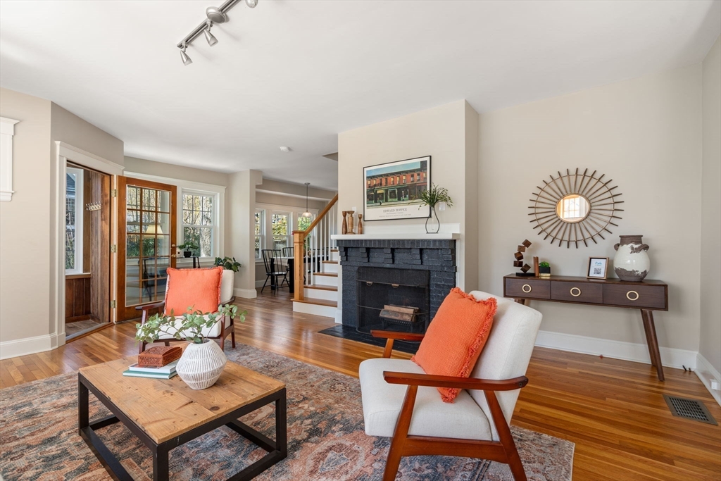 22 Fells Road Winchester, MA 01890 - Photo 4 of 38 Gallery Image 4