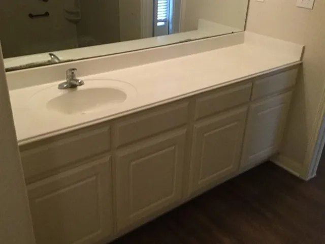a close view of sink and tap