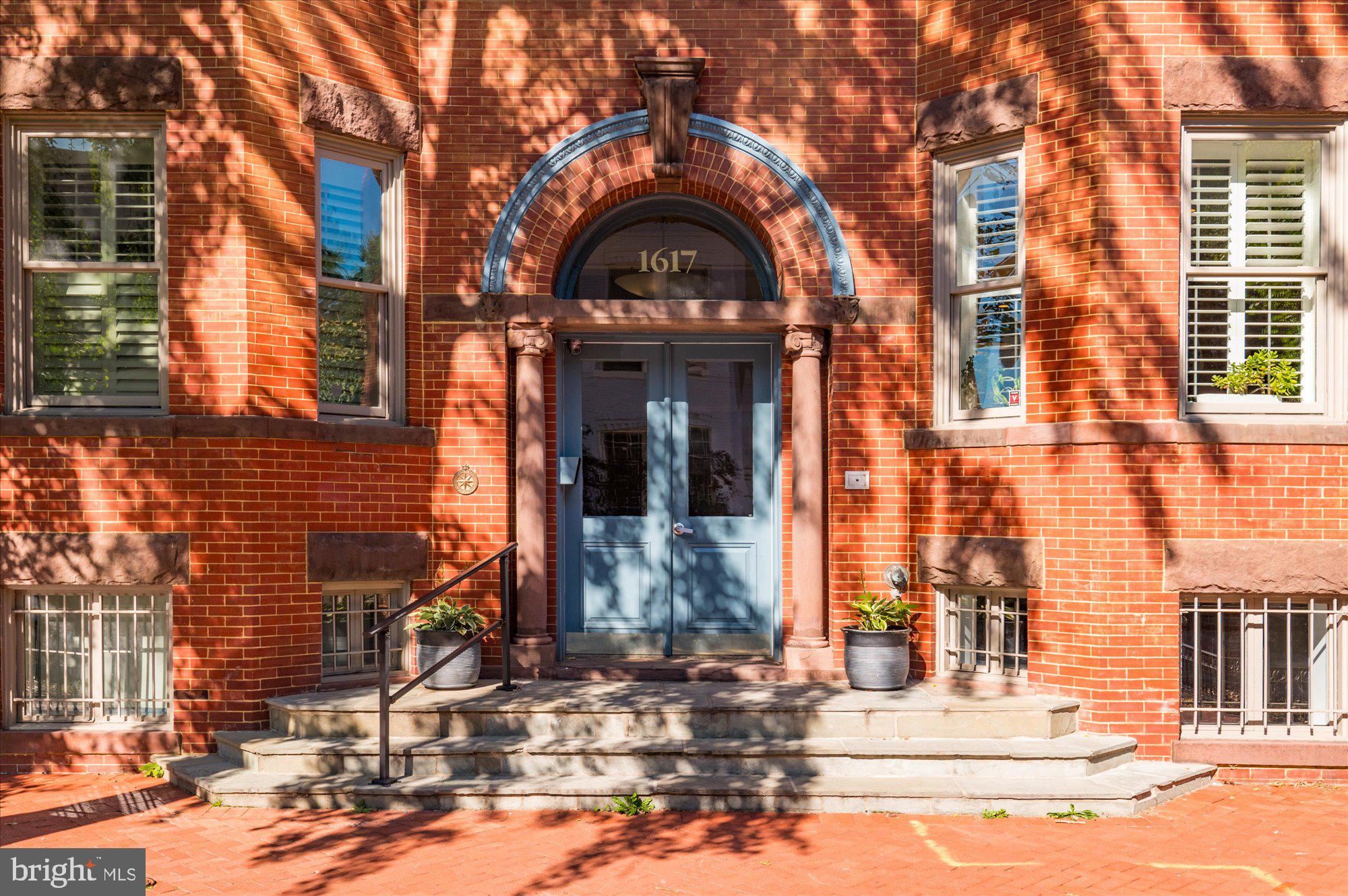 1617 Swann Street Northwest, Unit 1 Washington, DC 20009 - Photo 2 of 22 Entrance to 1617 Swann