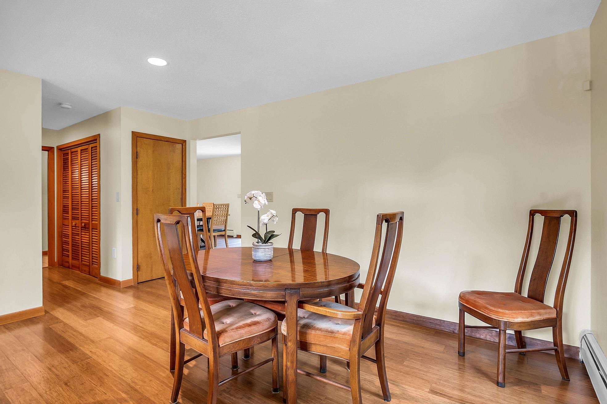 52 Sharon Road Windham, NH 03087 - Photo 3 of 40