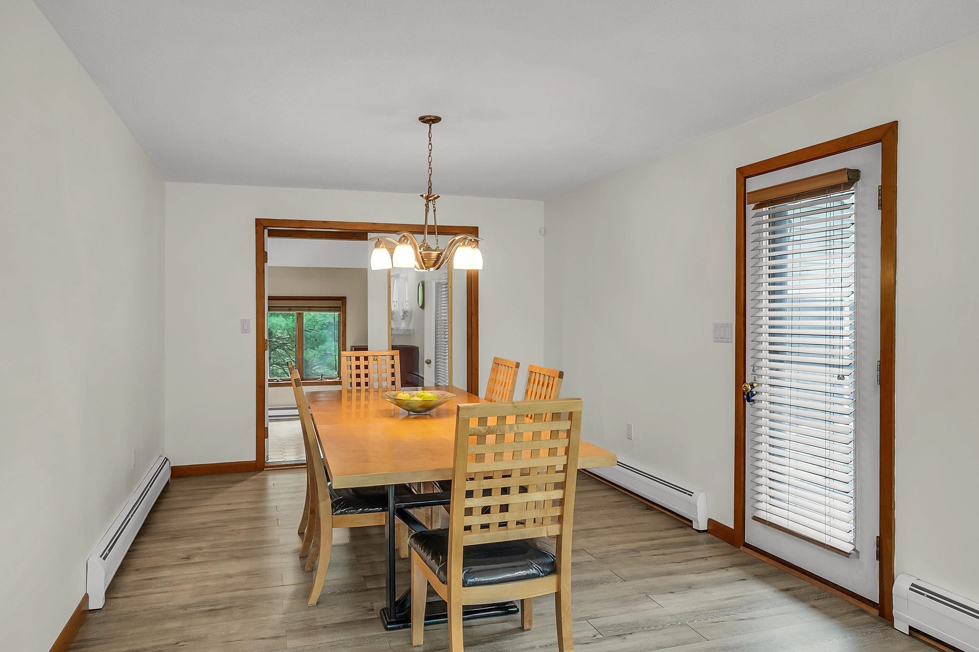 52 Sharon Road Windham, NH 03087 - Photo 8 of 40