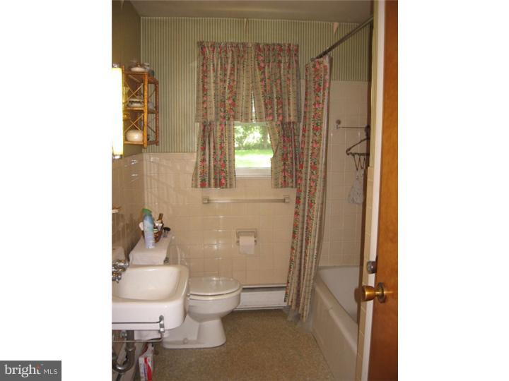 1203 Miller Road Pottstown, PA 19465 - Photo 7 of 11