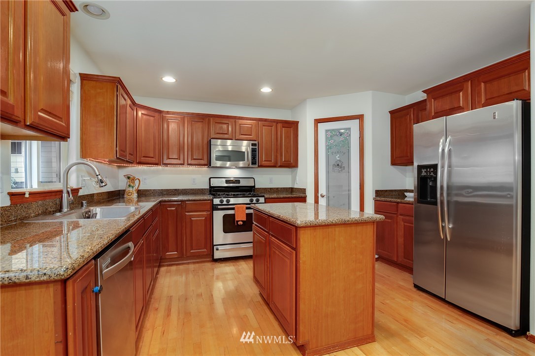 3101 179th Street Southeast Bothell, WA 98012 - Photo 3 of 25 Gallery Image 3
