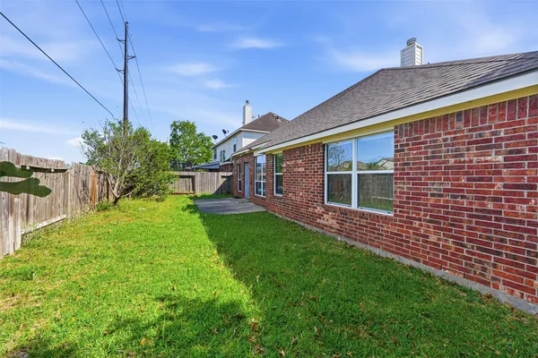 a view of a house with a garage