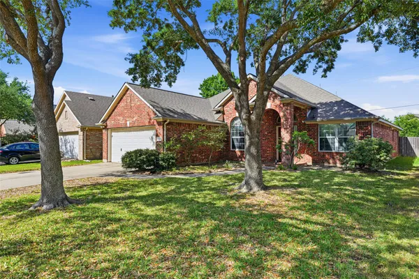 $2,300 | 24002 Indian Hills Way, Katy, TX 77494
