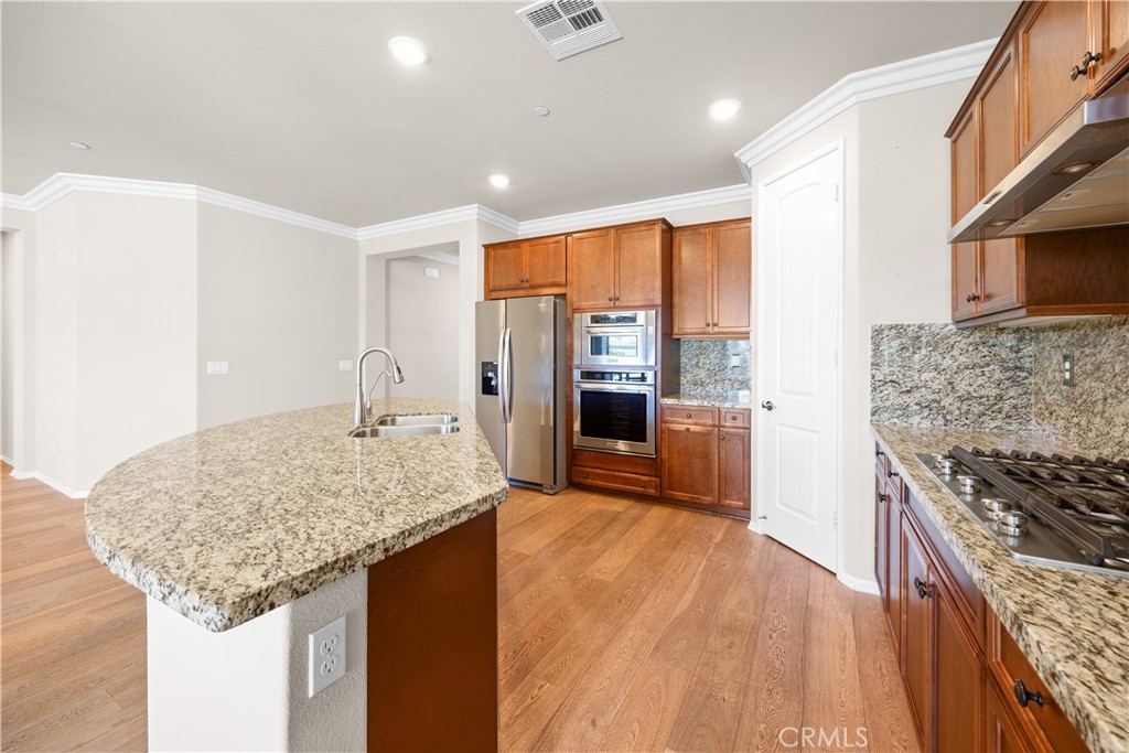 1382 Via Rivas Hemet, CA 92545 - Photo 6 of 39 kitchen with granite counter tops