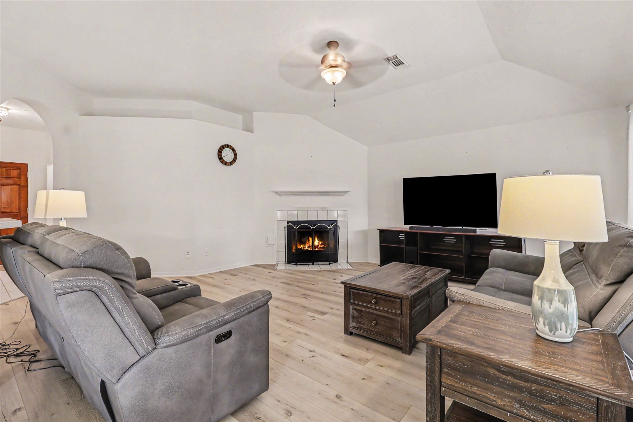 4802 Stonebridge Street Baytown, TX 77521 - Photo 9 of 34