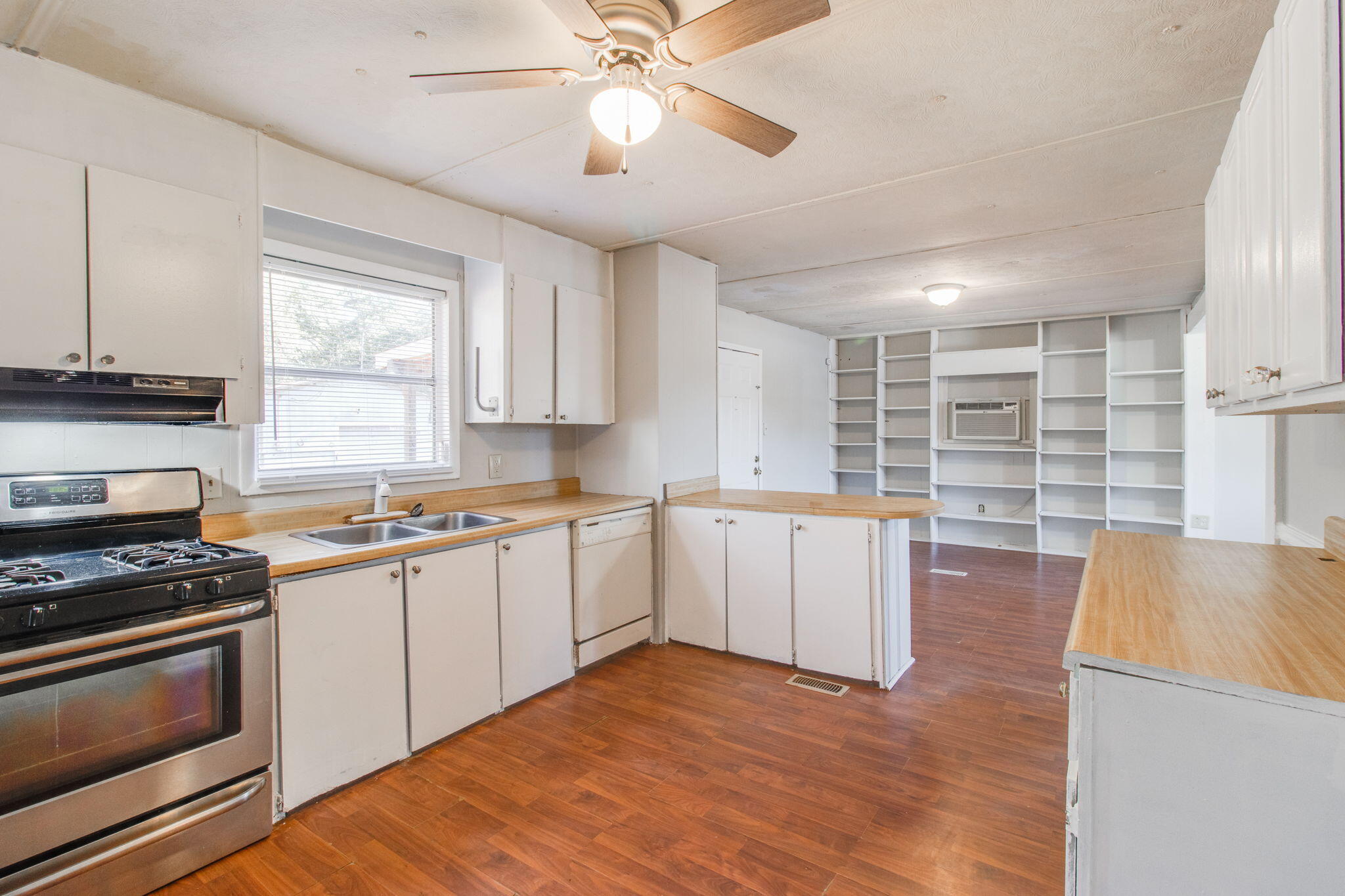 1130 Floyd Drive Sumter, SC 29154 - Photo 11 of 36