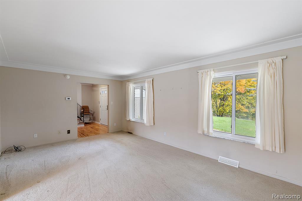 10001 Ellis Road Clarkston, MI 48348 - Photo 24 of 85