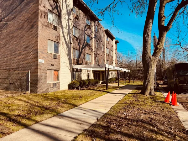 $1,300 | 950 East 86th Street, Unit 105, Chicago, IL 60619