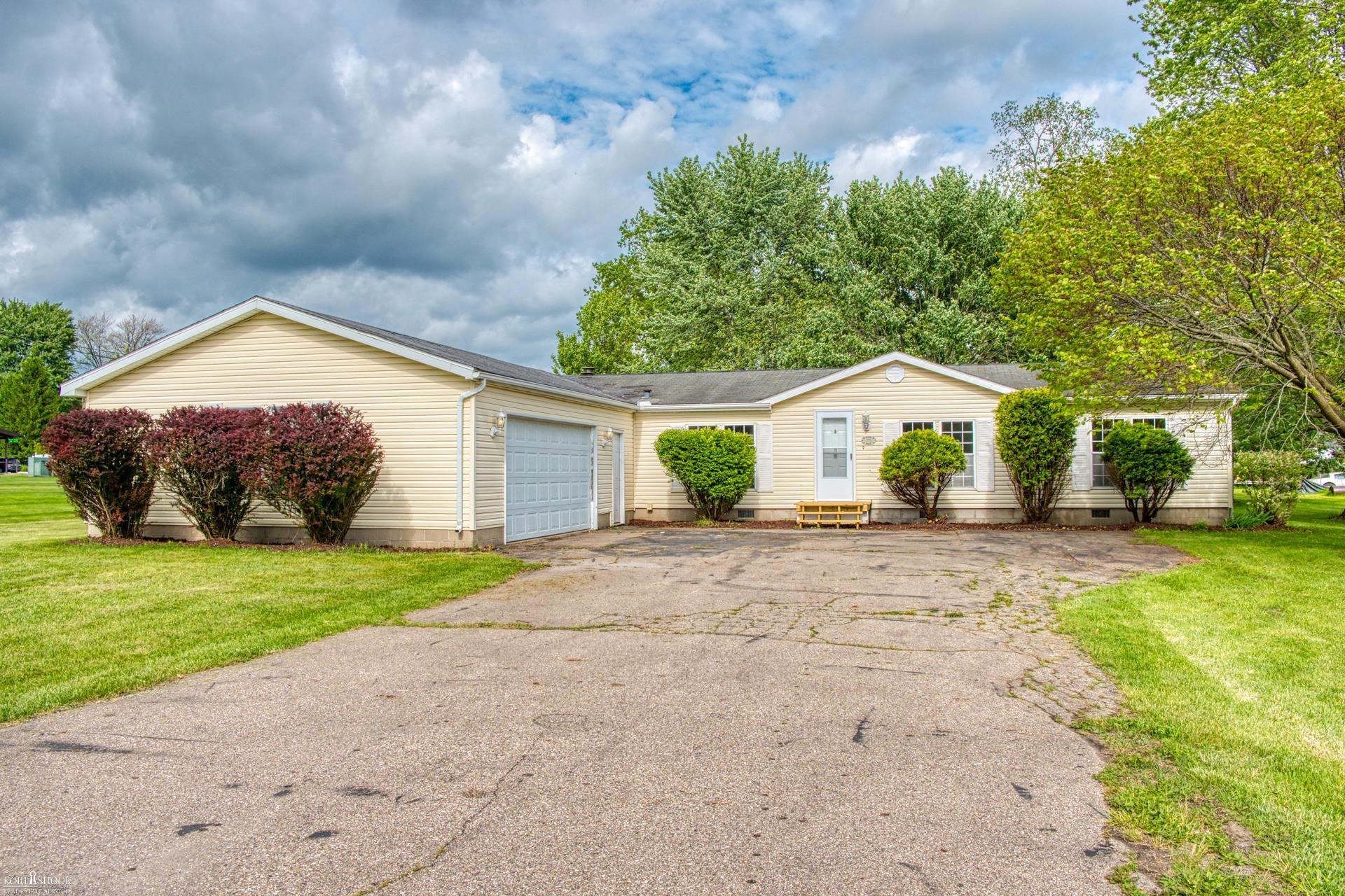 3490 Luce Road Flushing, MI 48433 - Photo 1 of 34