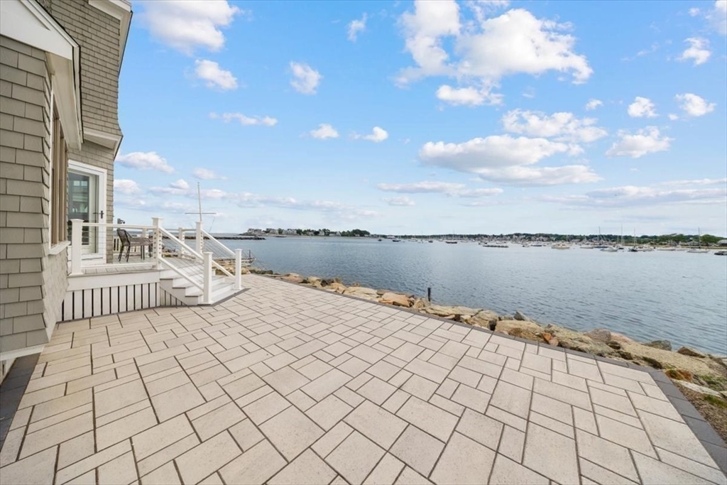 86 Lighthouse Road Scituate, MA 02066 - Photo 20 of 38 a view of a terrace