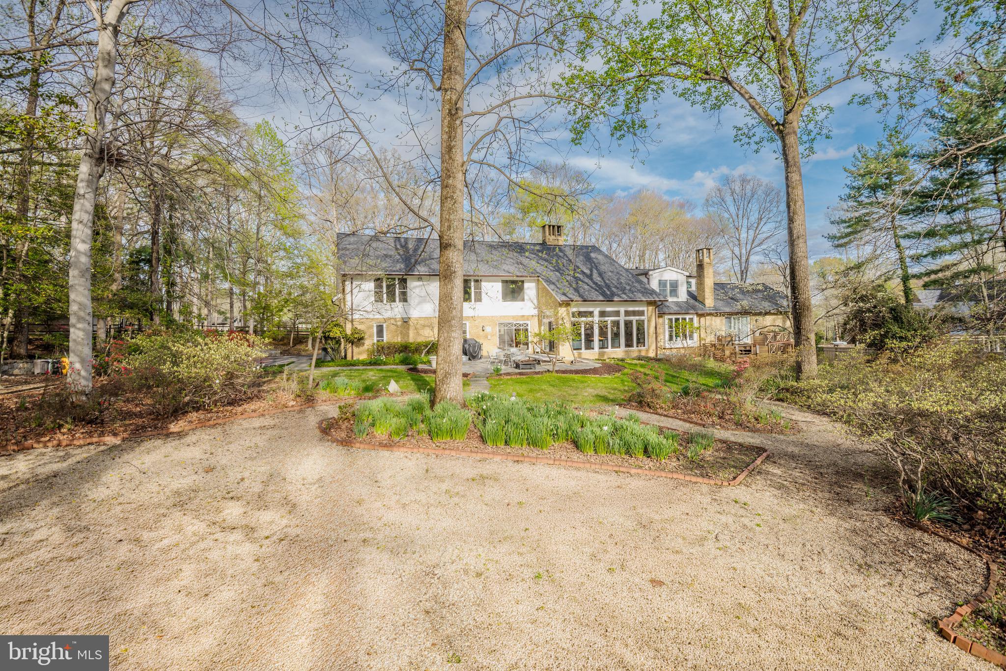 10100 Iron Gate Road Potomac, MD 20854 - Photo 15 of 16 a view of an outdoor space